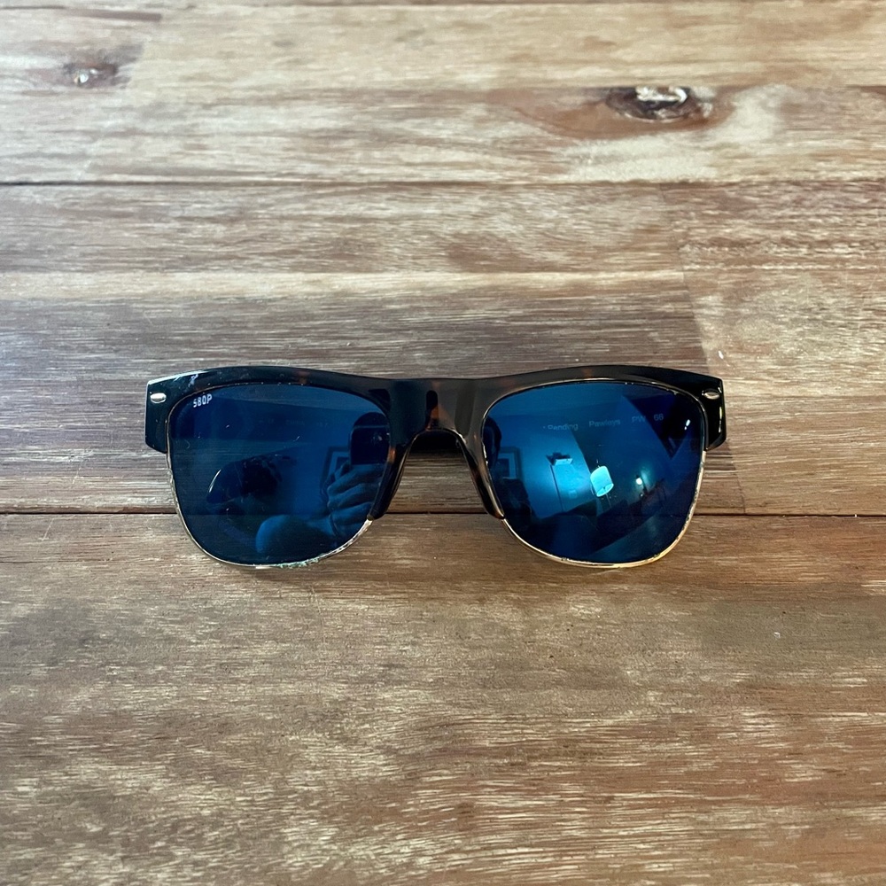 Costa Pawley Sunglasses

Polarized Sunglasses